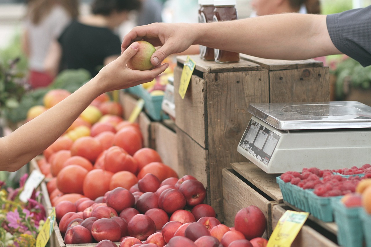 découvrez comment la segmentation de la clientèle peut améliorer votre stratégie marketing en identifiant les comportements, besoins et préférences de vos clients, afin d'optimiser vos campagnes et d'augmenter votre retour sur investissement.